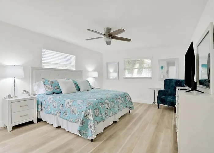 Holiday home St Pete Getaway In Indian Rocks Beach! *