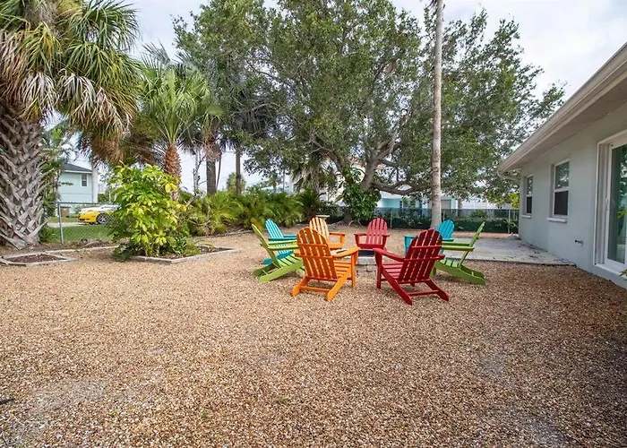 St Pete Getaway In Indian Rocks Beach! Holiday home