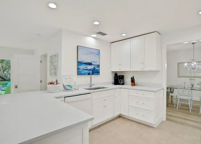 St Pete Getaway In Indian Rocks Beach! Holiday home Clearwater Beach