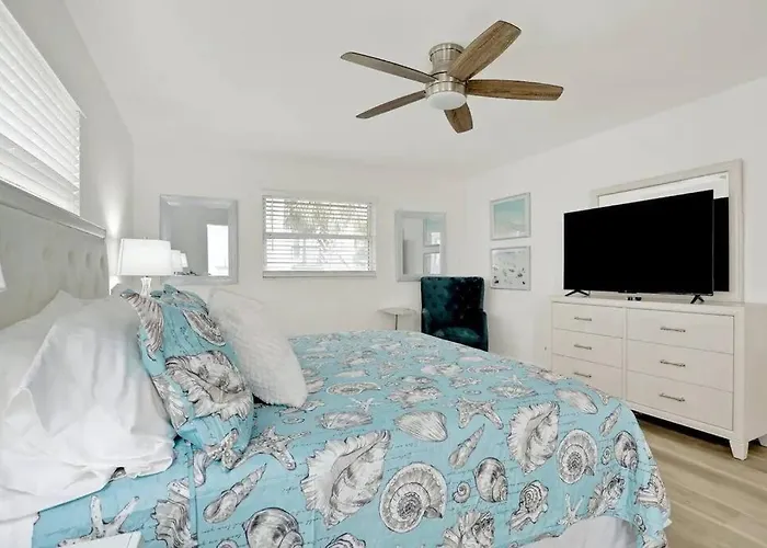 St Pete Getaway In Indian Rocks Beach! Clearwater Beach