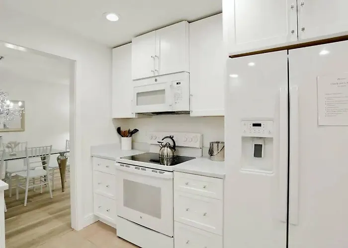 Holiday home St Pete Getaway In Indian Rocks Beach!