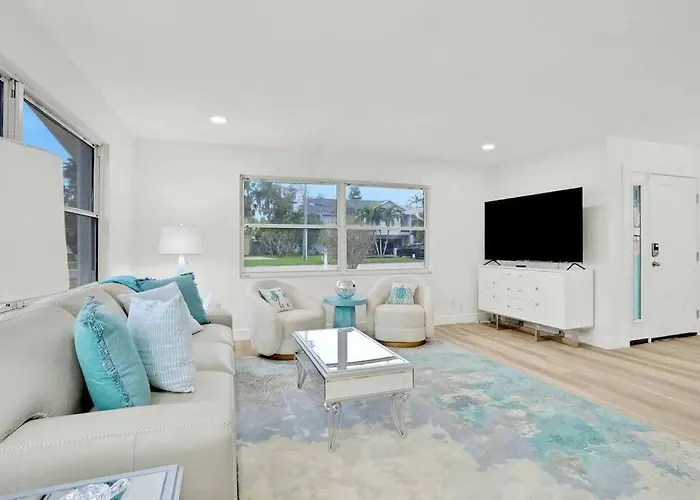 St Pete Getaway In Indian Rocks Beach! Holiday home